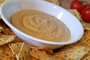 5 minute classic hummus with chips